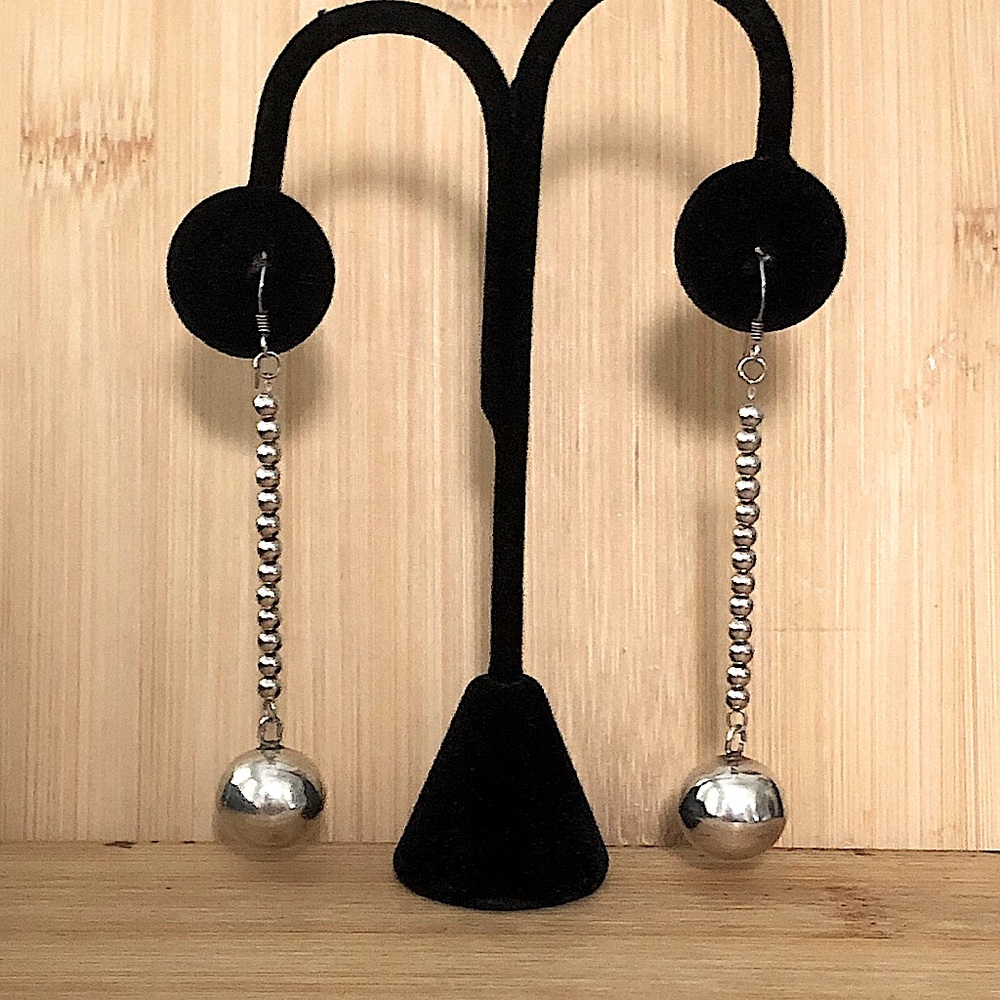 $62 Estate Sterling Ball Earrings 9.68 Grams 925